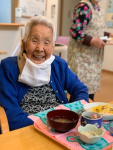 長崎市　小菅町　ひばり苑　お誕生日会