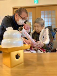 長崎市　小菅町　ひばり苑　鏡開き